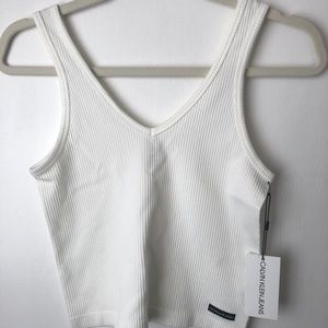 White Calvin Klein crop top 🤍